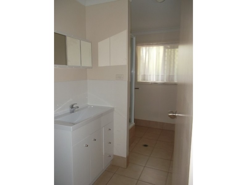 1/5 Bluebell St, Caboolture QLD 4510