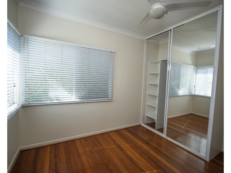 32 Maple Street, Wavell Heights QLD 4012