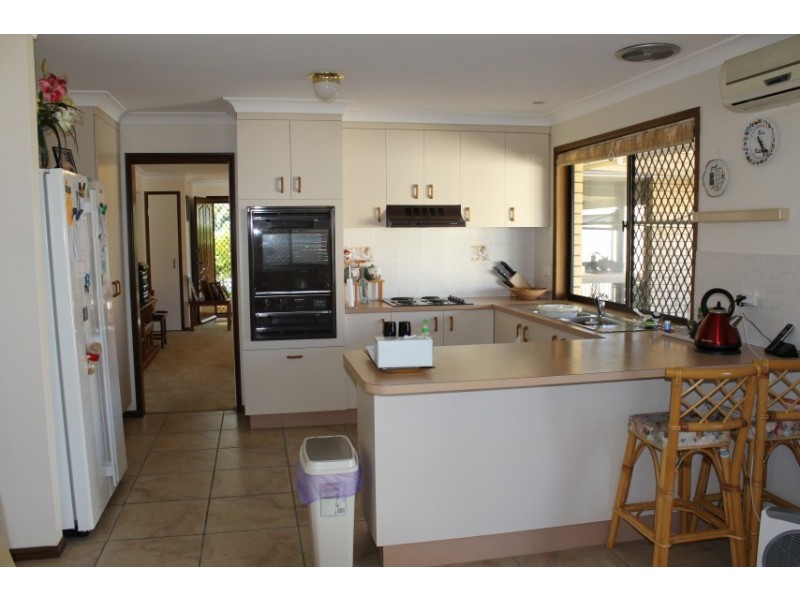 8 Cheshire Street, Kippa-ring QLD 4021