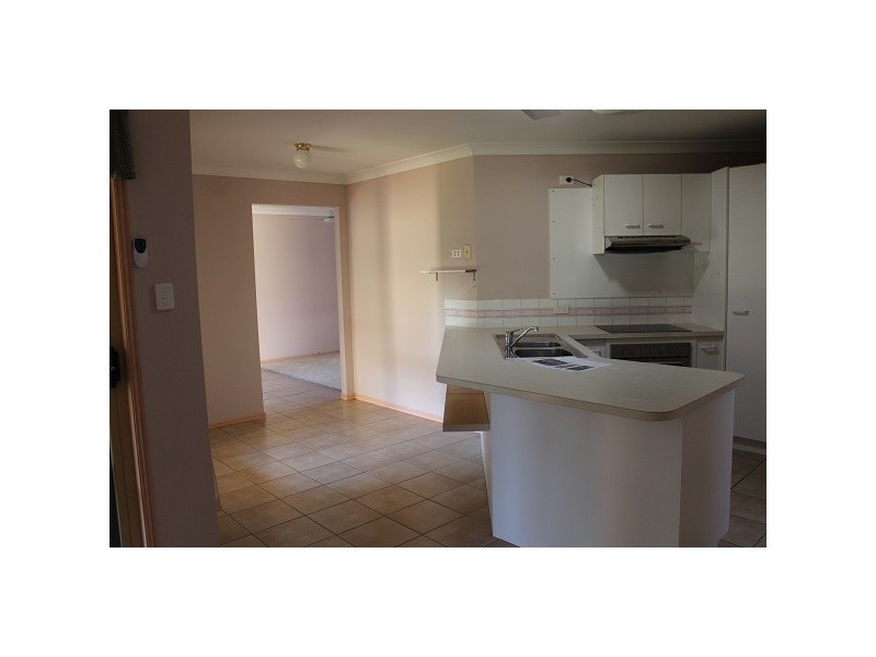 2 Grigg Dr, Morayfield QLD 4506