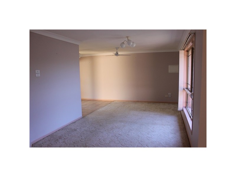 2 Grigg Dr, Morayfield QLD 4506