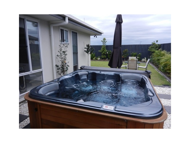 105 Summerfields Drive, Caboolture QLD 4510