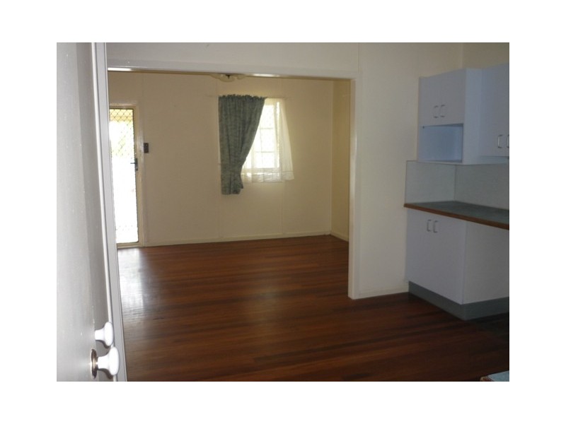 42 George St, Caboolture QLD 4510