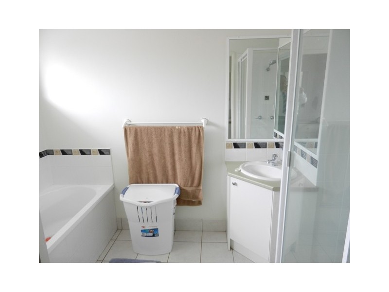 8 Kennerton Ct, Morayfield QLD 4506