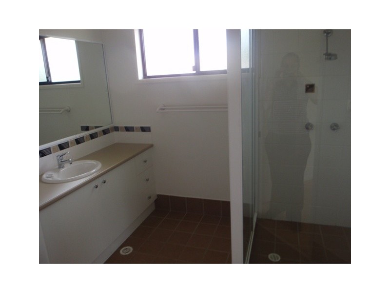 8 Kennerton Ct, Morayfield QLD 4506