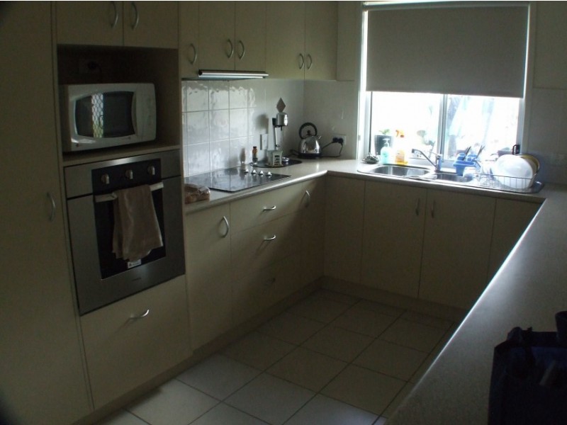 2/11 Guardian Ct, Caboolture QLD 4510