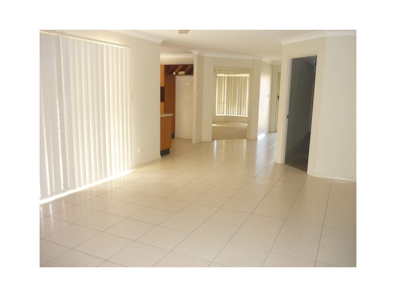 28 Riverbend Cres, Morayfield QLD 4506