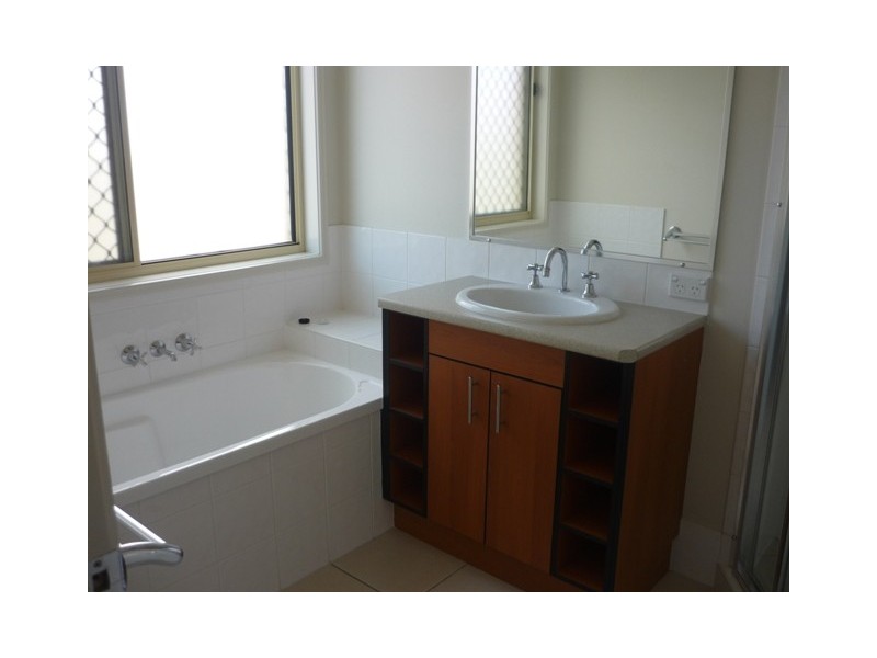 28 Riverbend Cres, Morayfield QLD 4506