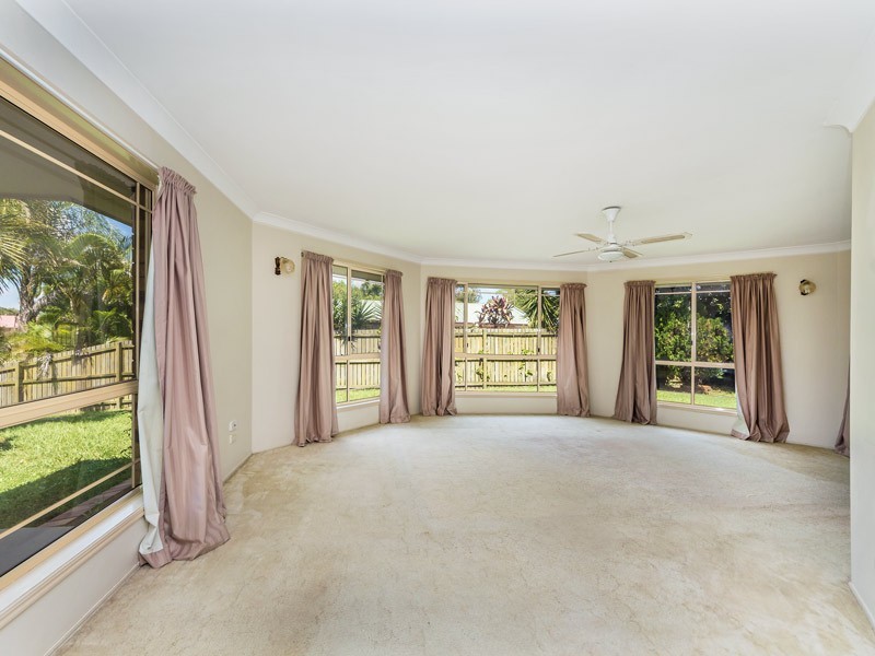 12 Hilldale Crescent, Morayfield QLD 4506
