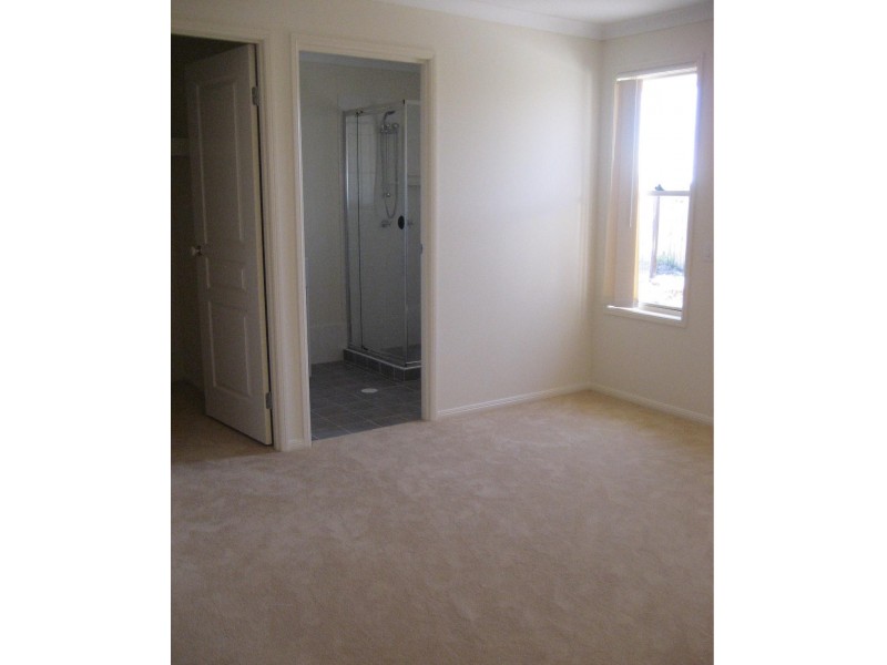 4 Cutler St, Caboolture QLD 4510