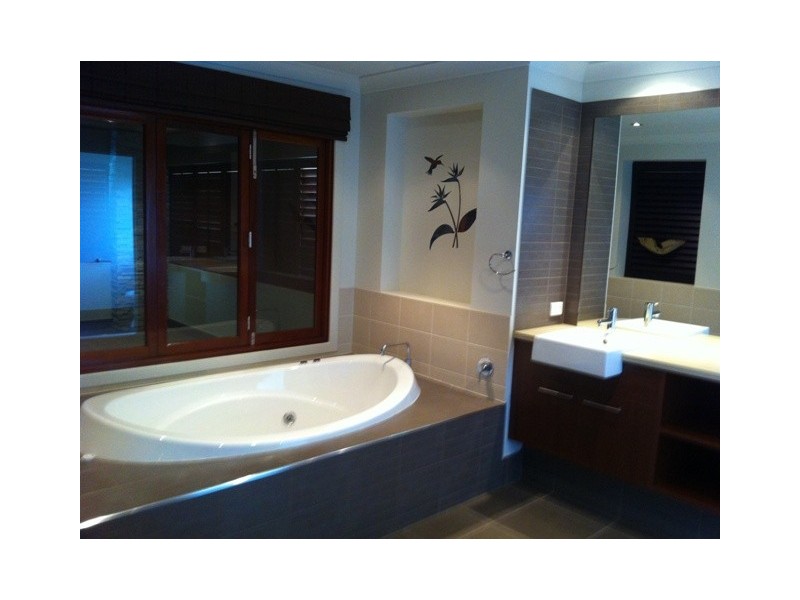 7 Schipper Ct, Caboolture QLD 4510