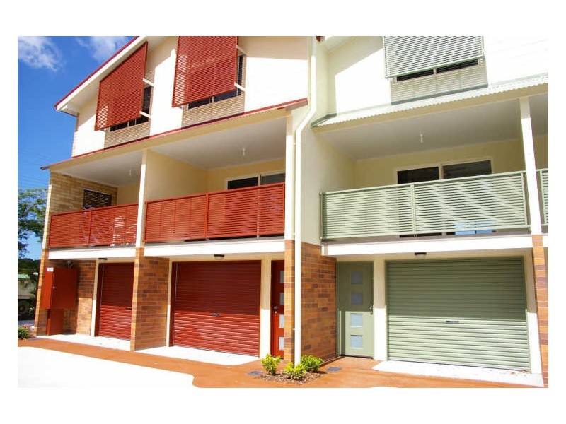 3/6 Railway Pde, Caboolture QLD 4510