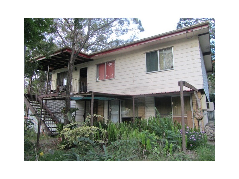 5 Kirkcaldy St, Morayfield QLD 4506