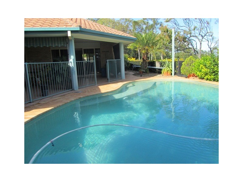 Sandstone Point QLD 4511