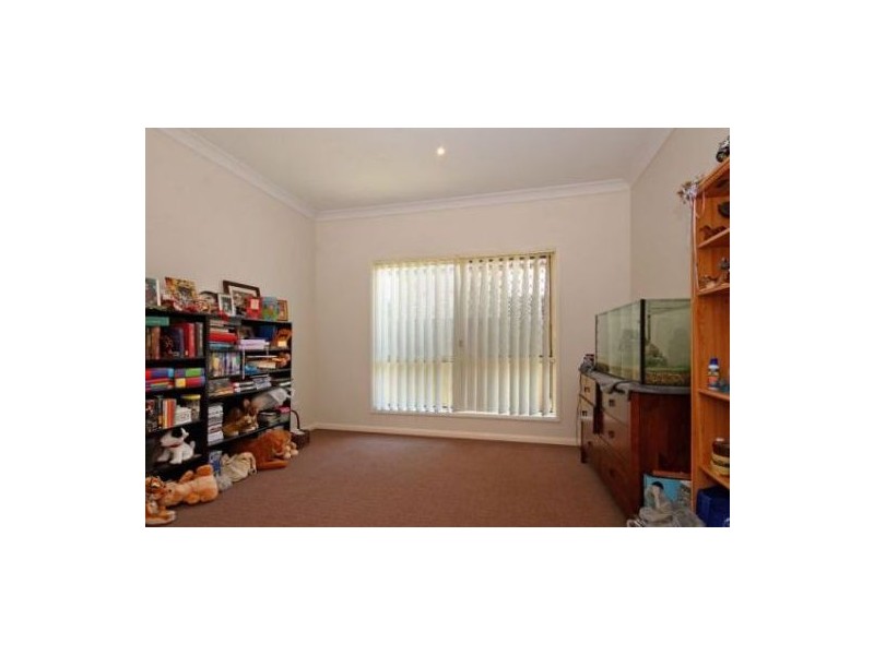 69 Summerhill Dr, Morayfield QLD 4506