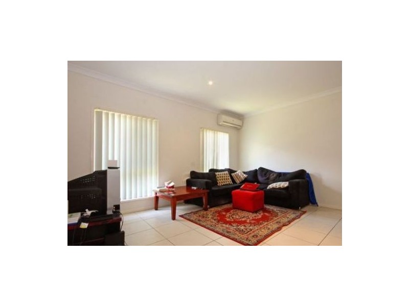 69 Summerhill Dr, Morayfield QLD 4506