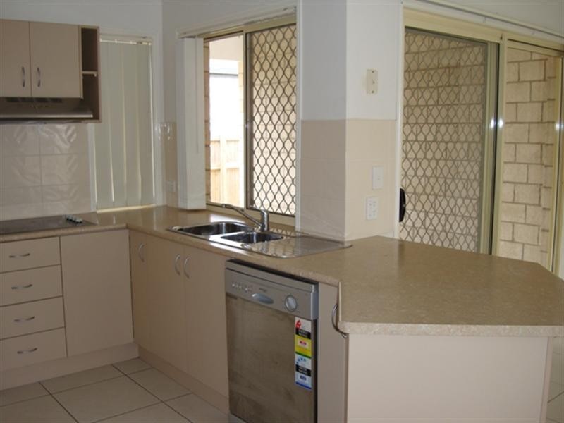 69 Summerhill Dr, Morayfield QLD 4506