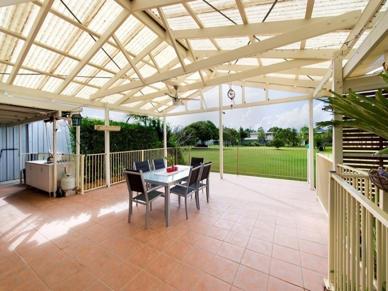 12 Lisa St, Deception Bay QLD 4508