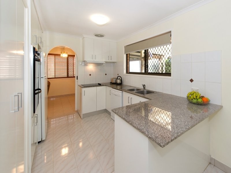 12 Lisa St, Deception Bay QLD 4508