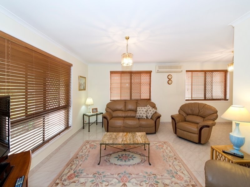 12 Lisa St, Deception Bay QLD 4508