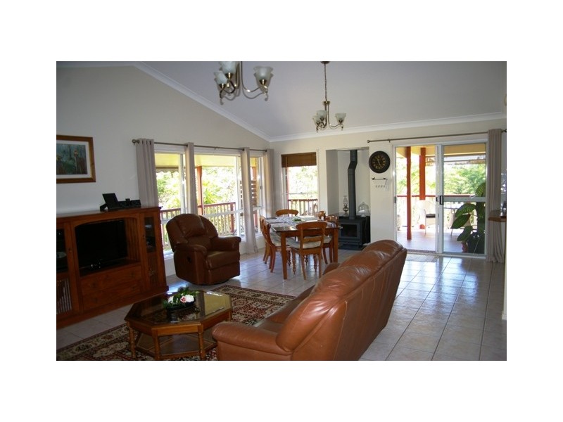 13-15 Ada Cres, Upper Caboolture QLD 4510