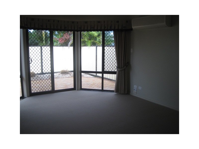 42 Peters Dr, Caboolture QLD 4510