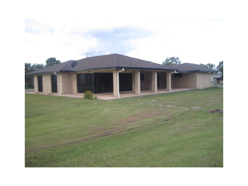 42 Peters Dr, Caboolture QLD 4510