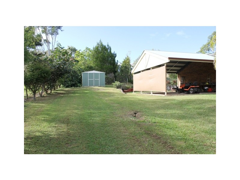 242 Nairn Rd, Morayfield QLD 4506