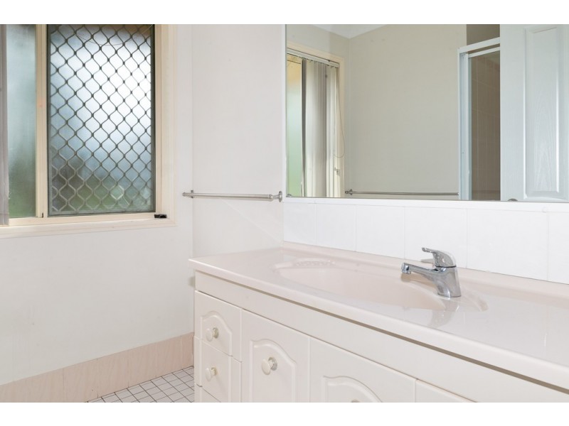 62 Crestwood Avenue, Morayfield QLD 4506