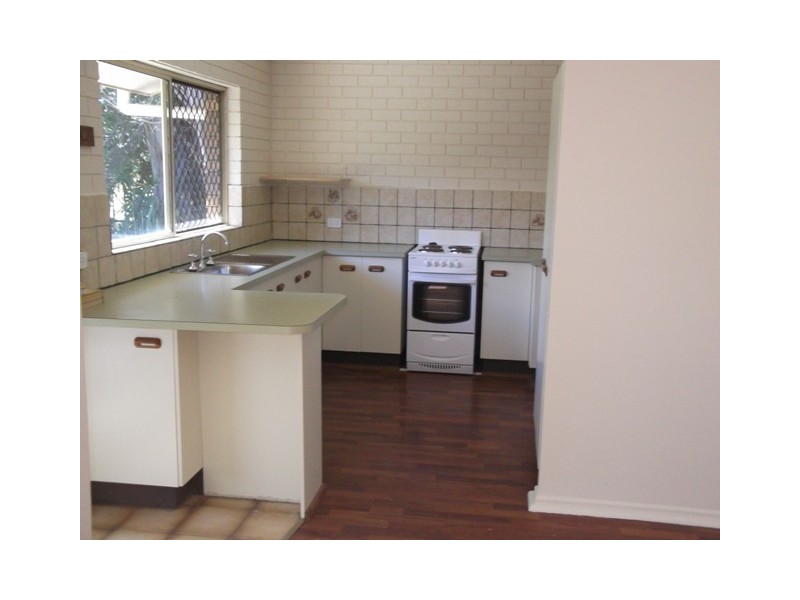 2/74 Lower King St, Caboolture QLD 4510