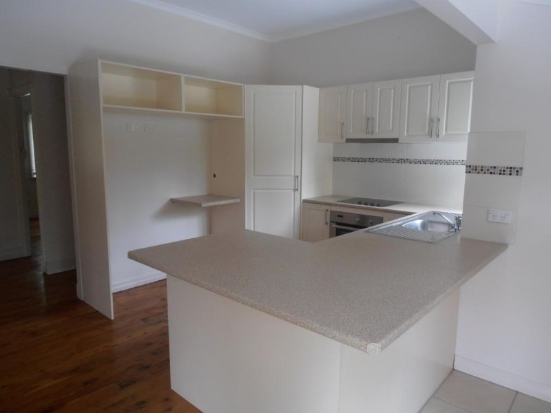 696 Beachmere Road, Beachmere QLD 4510