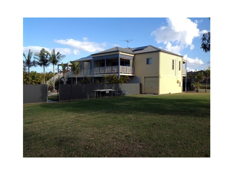 786 Beachmere Road, Beachmere QLD 4510