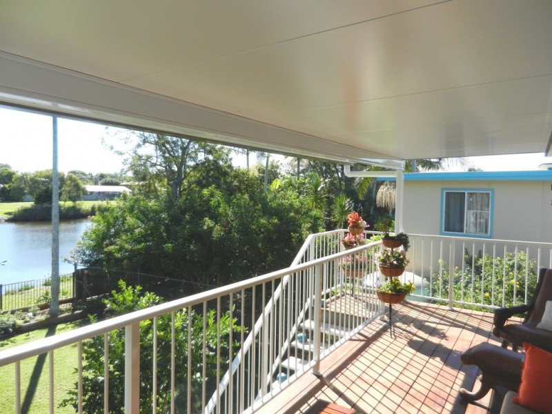 102 Biggs Avenue, Beachmere QLD 4510