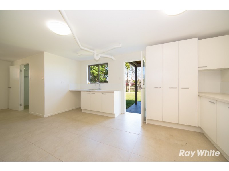 102 Biggs Avenue, Beachmere QLD 4510