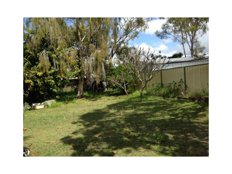 18 Lalroy Street, Beachmere QLD 4510