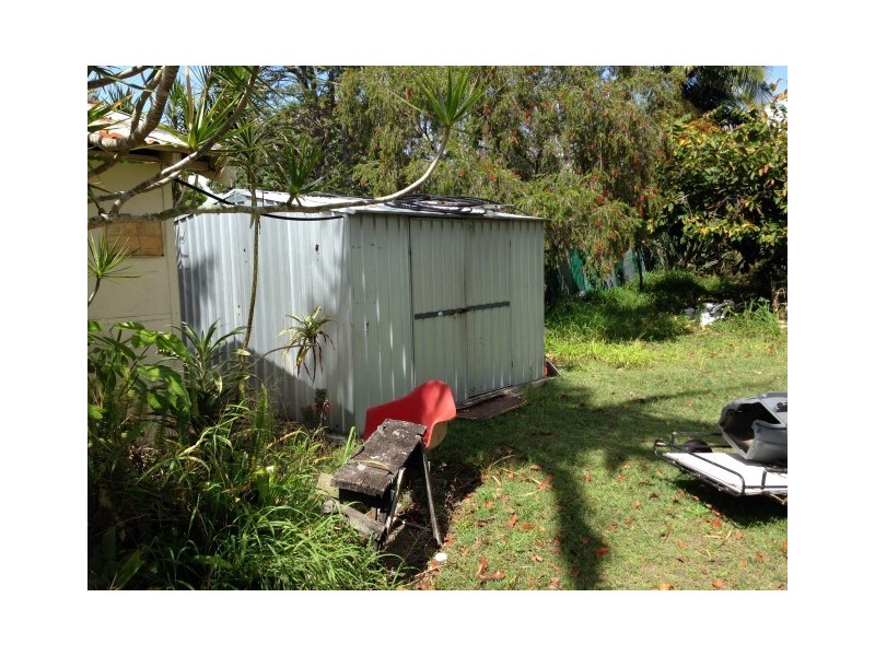 18 Lalroy Street, Beachmere QLD 4510
