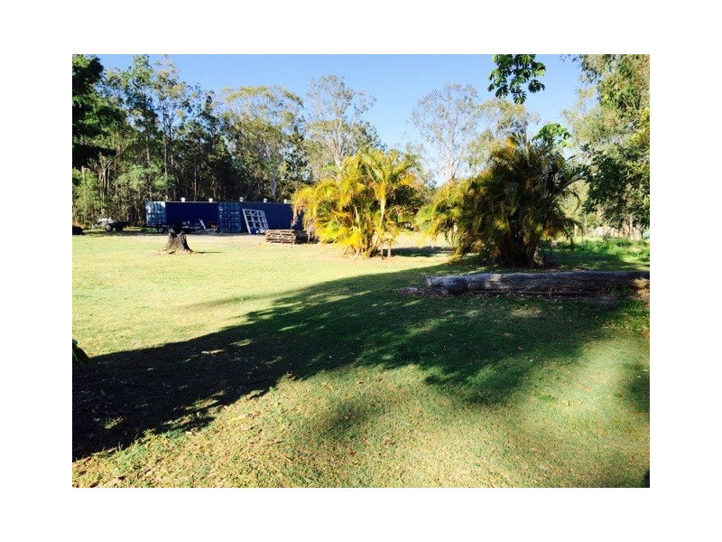 128 Hall Road, Elimbah QLD 4516