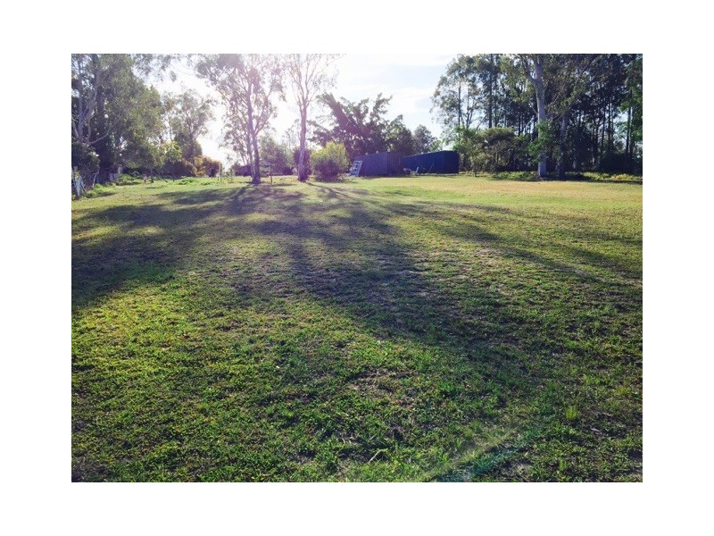 128 Hall Road, Elimbah QLD 4516