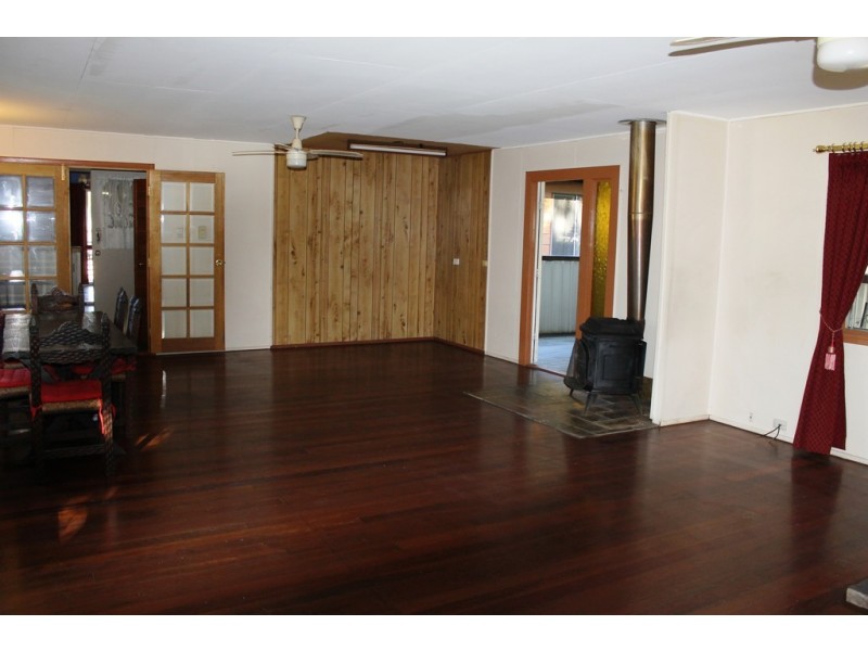 20 Manley St, Caboolture QLD 4510