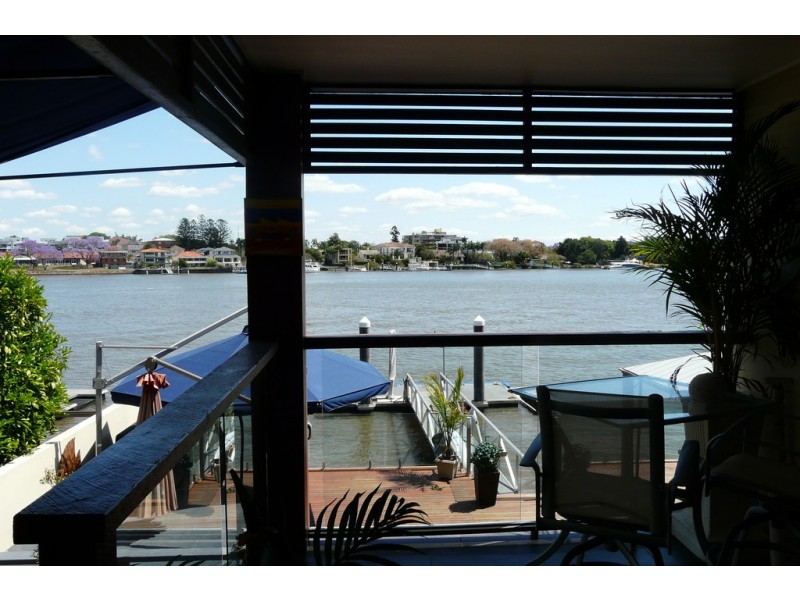 42 Wynnum Road, Norman Park QLD 4170