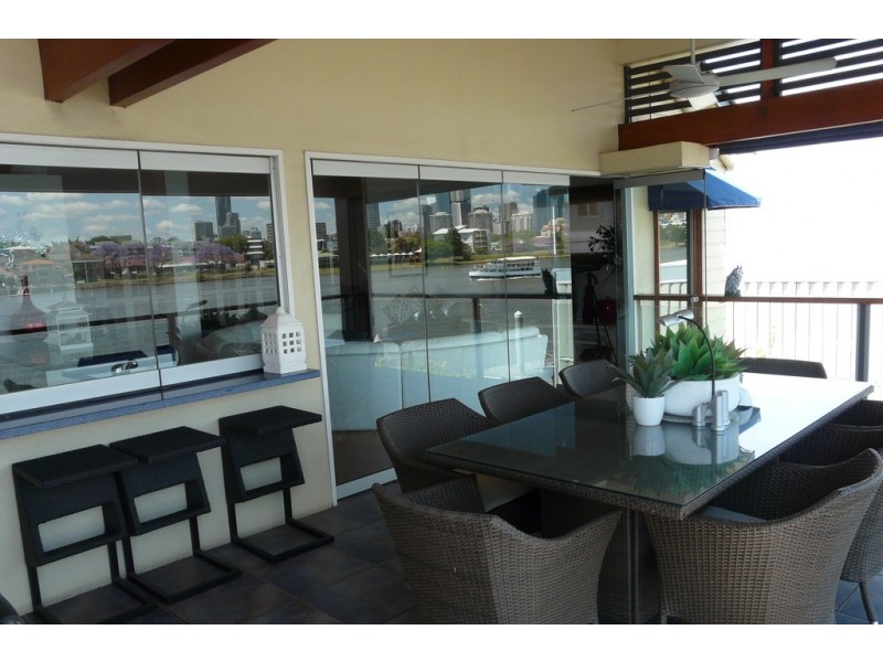 42 Wynnum Road, Norman Park QLD 4170