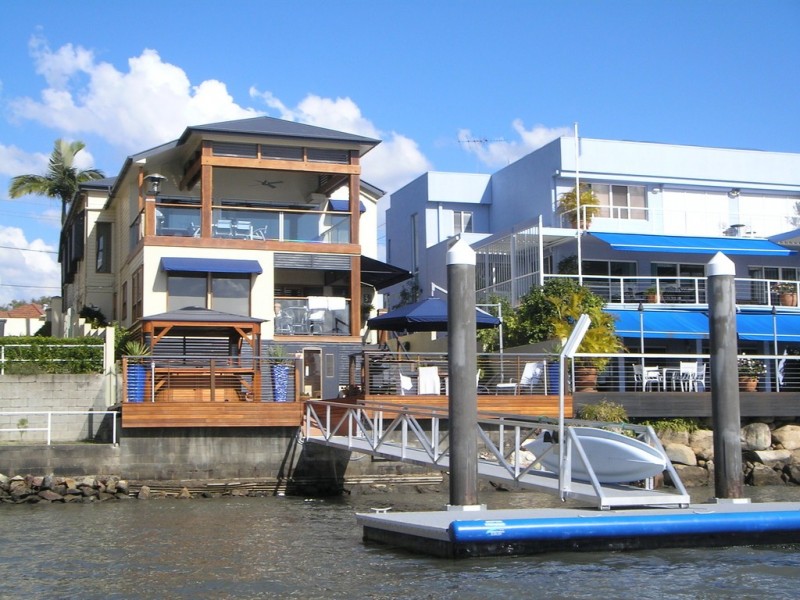 42 Wynnum Road, Norman Park QLD 4170