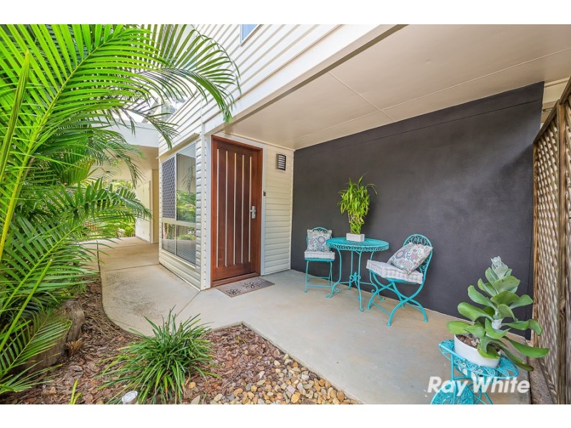 2 Warringah Grove, Petrie QLD 4502
