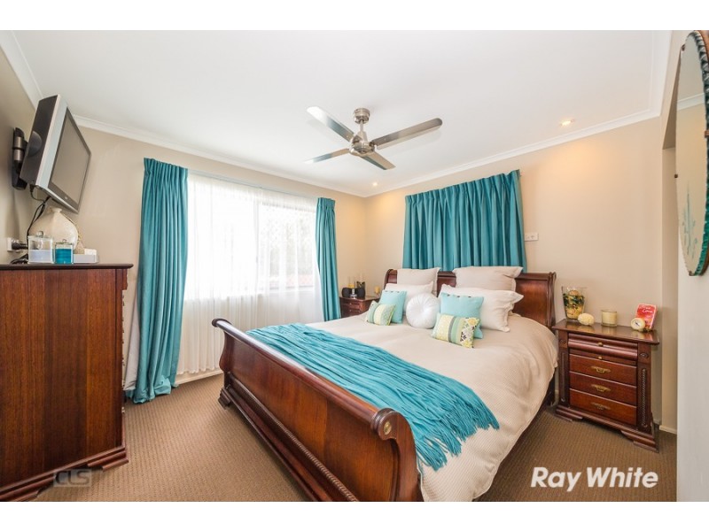 2 Warringah Grove, Petrie QLD 4502
