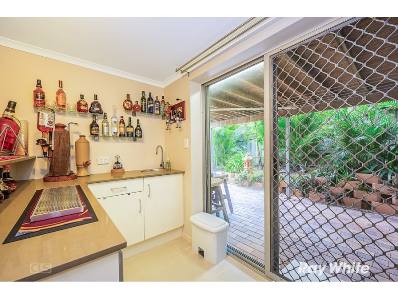 2 Warringah Grove, Petrie QLD 4502