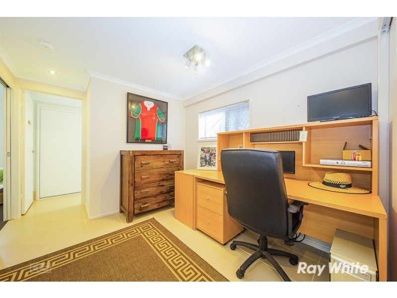 2 Warringah Grove, Petrie QLD 4502