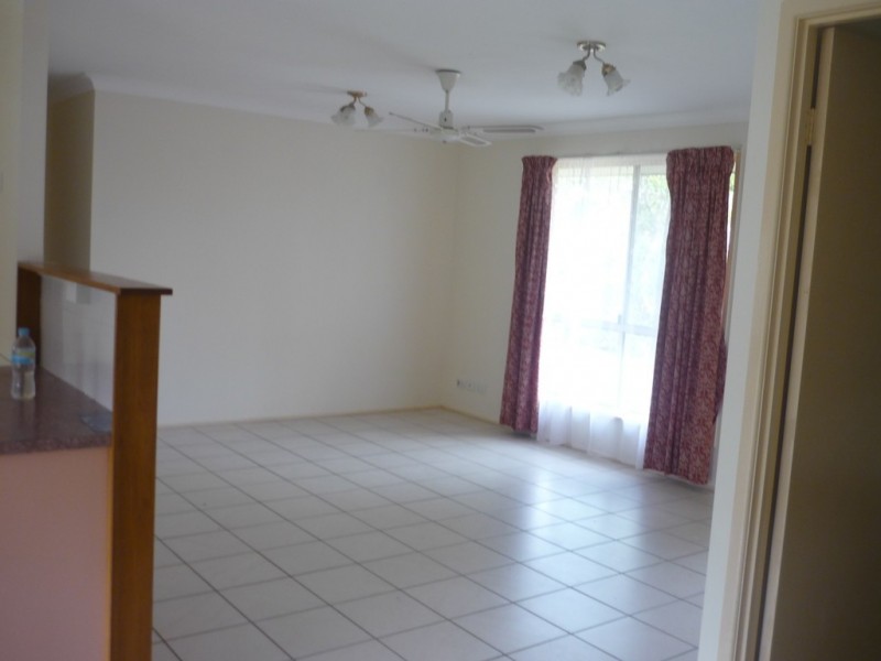 22 Crestwell Close, Morayfield QLD 4506