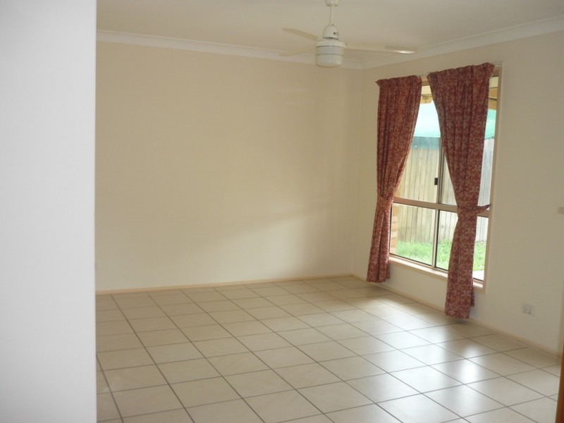 22 Crestwell Close, Morayfield QLD 4506