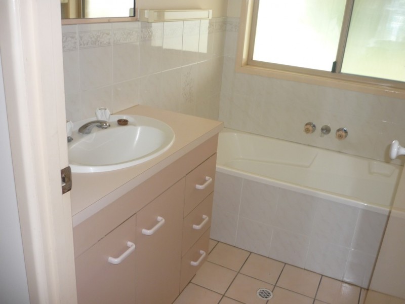 22 Crestwell Close, Morayfield QLD 4506