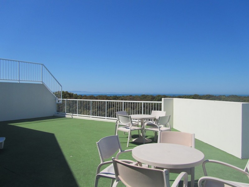 11/5 Links Court, Woorim QLD 4507